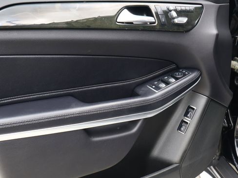 Used 2018 Mercedes-Benz GLS 550 4MATIC image 16