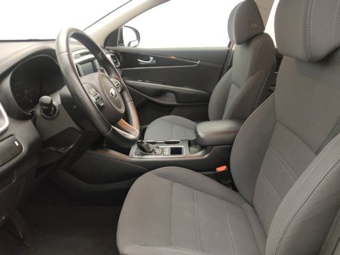 Used 2017 Kia Sorento AWD w/ LX Convenience Package image 17
