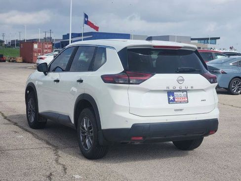Certified 2025 Nissan Rogue S AWD/4WD image 4