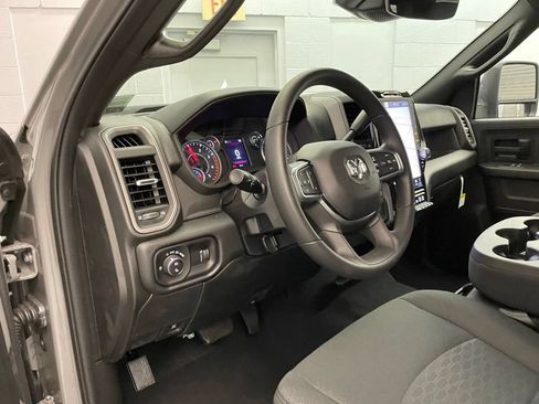 New 2026 RAM 2500 Tradesman AWD/4WD image 16