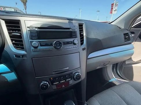 Used 2011 Subaru Legacy 2.5i Premium AWD/4WD image 7
