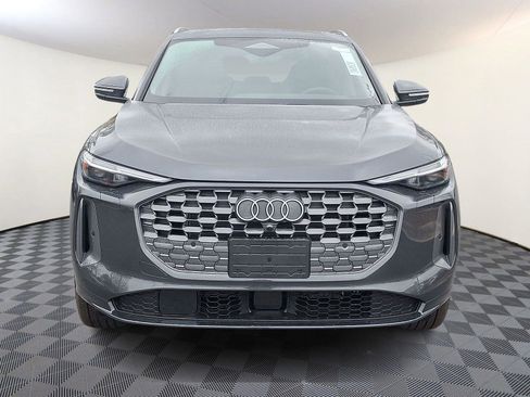 Used 2025 Audi Q5 Premium Plus AWD/4WD image 2