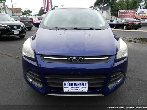 Used 2016 Ford Escape SE w/ Equipment Group 201A AWD/4WD image 2