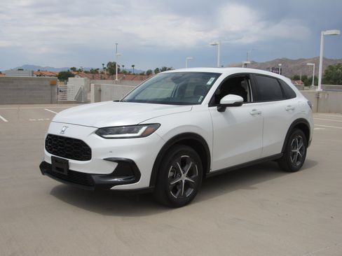 Used 2023 Honda HR-V EX-L image 1