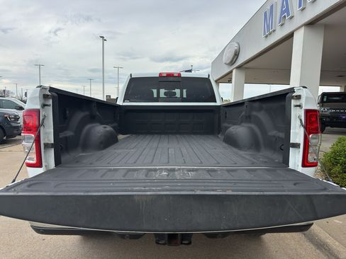Used 2024 RAM 2500 Tradesman w/ Chrome Appearance Group AWD/4WD image 10