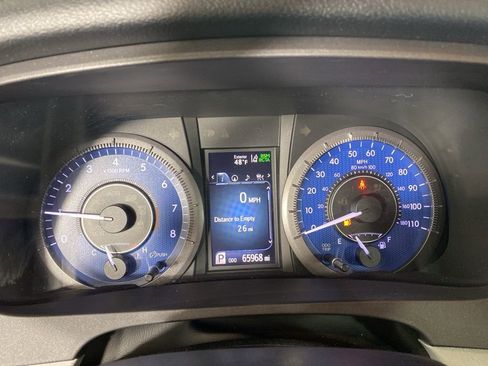 Used 2018 Toyota Sienna XLE w/ XLE Navigation Package image 10