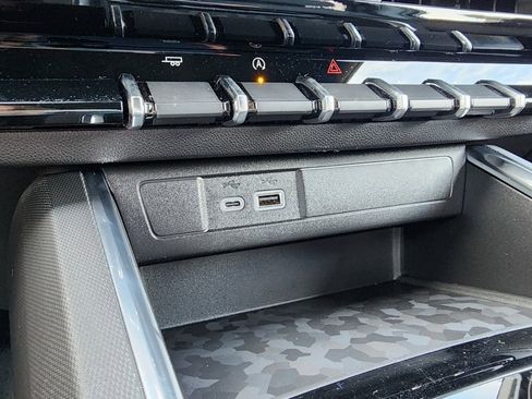 New 2026 GMC Canyon Elevation w/ Convenience Package image 29