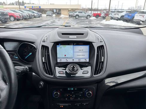 Used 2017 Ford Escape Titanium FWD image 11