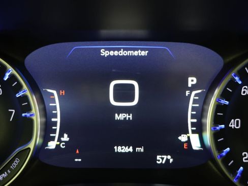 Used 2024 Chrysler Pacifica Touring-L AWD/4WD image 12