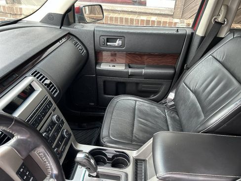 Used 2010 Ford Flex SEL FWD image 11