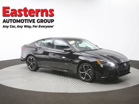 Used 2024 Nissan Altima 2.5 SR FWD image 48