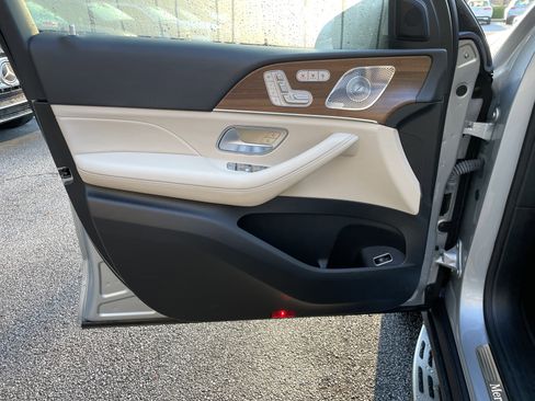 Certified 2023 Mercedes-Benz GLS 450 4MATIC image 18