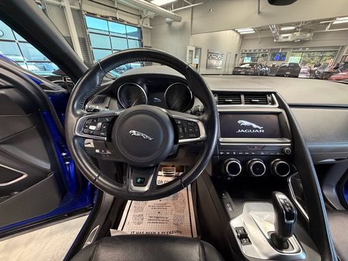 Used 2019 Jaguar E-PACE R-Dynamic SE AWD/4WD image 9