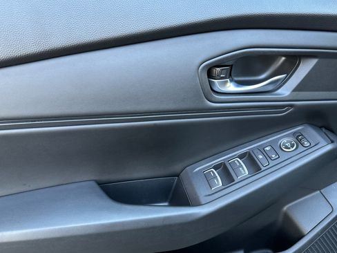 Used 2023 Honda Accord EX image 11