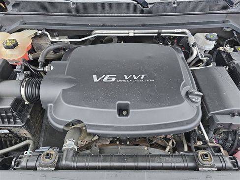 Used 2018 GMC Canyon SLT w/ Driver Alert Package image 31