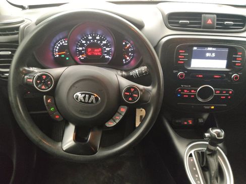 Used 2017 Kia Soul + FWD image 22