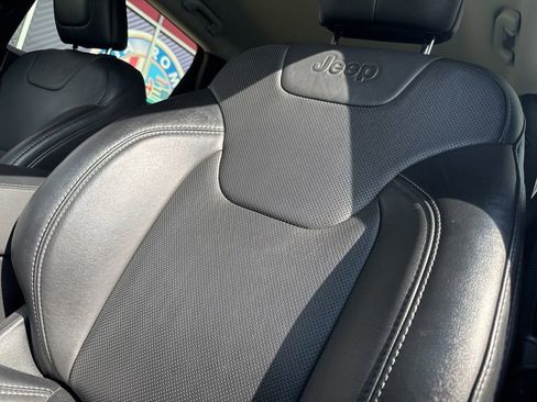 Used 2023 Jeep Cherokee Altitude Lux image 27