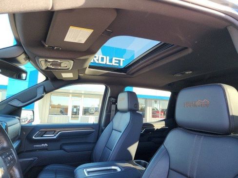 Certified 2022 Chevrolet Silverado 1500 High Country w/ High Country Premium Package image 19