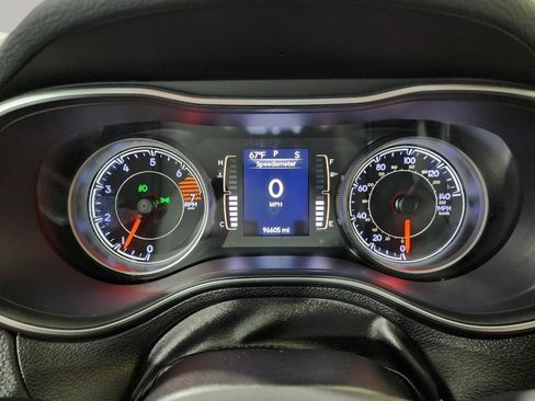 Used 2020 Jeep Cherokee Latitude Plus w/ Cold Weather Group image 13