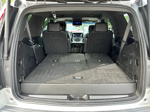 Used 2019 Cadillac Escalade Platinum AWD/4WD image 22