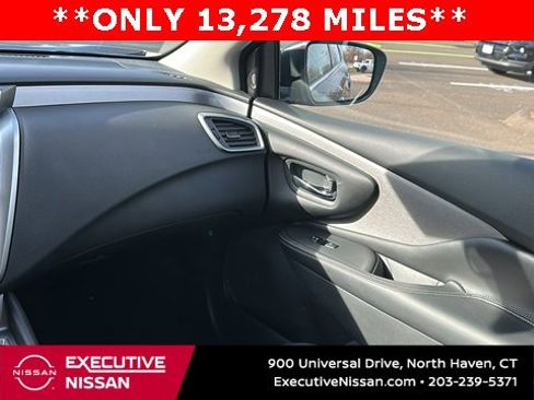 Certified 2024 Nissan Murano SV w/ SV Midnight Edition Package image 22