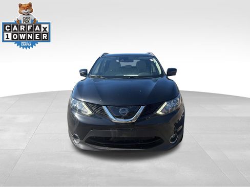 Used 2017 Nissan Rogue Sport SL w/ SL Premium Package image 2