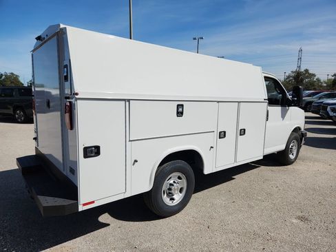 New 2025 Chevrolet Express 3500 w/ Power Convenience Package RWD image 10