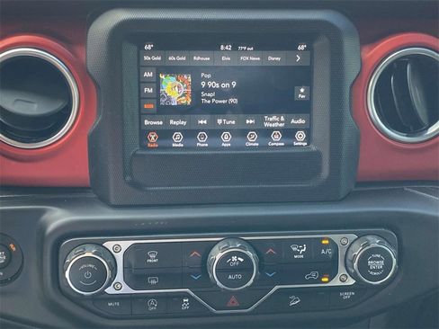 Used 2020 Jeep Wrangler Rubicon image 16