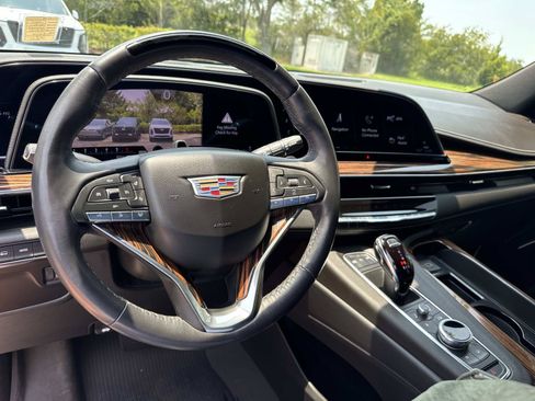 Used 2024 Cadillac Escalade Premium Luxury w/ LPO, Floor Liner Package AWD/4WD image 16