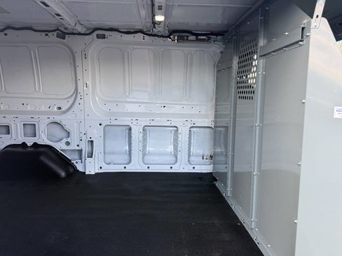 Used 2023 Ford Transit 250 Low Roof AWD image 26