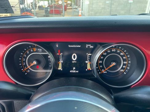 Used 2023 Jeep Gladiator Rubicon AWD/4WD image 30