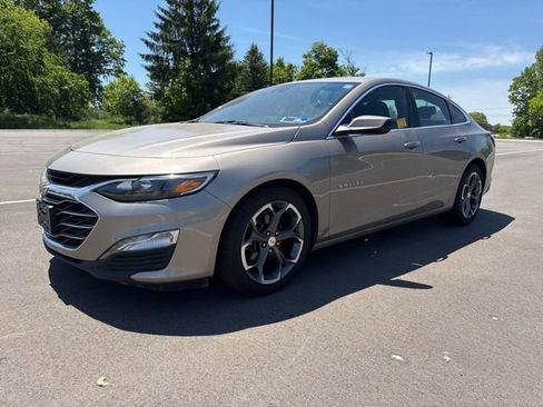 Used 2023 Chevrolet Malibu LT w/ Driver Confidence Package FWD image 1