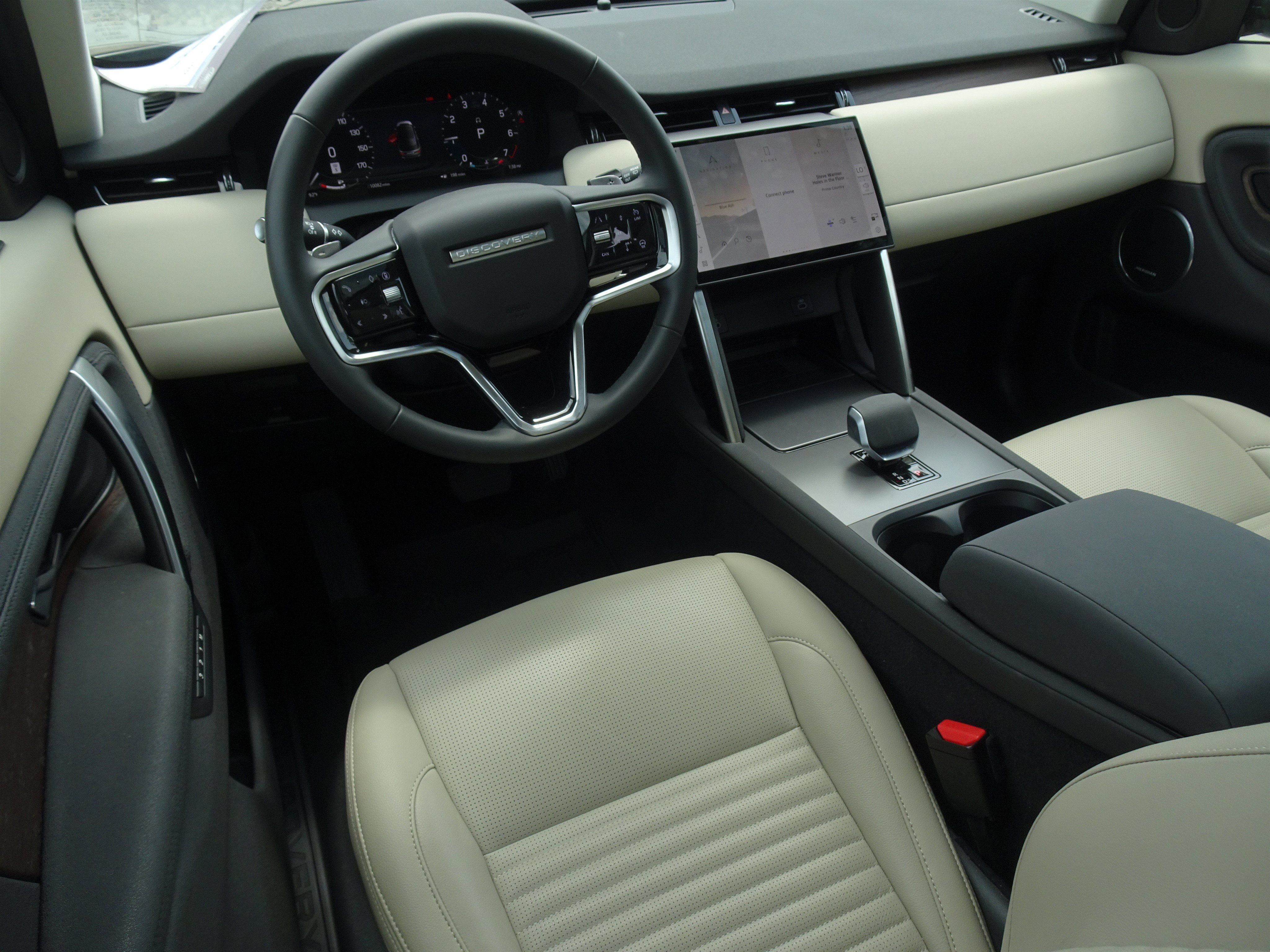 Certified 2025 Land Rover Discovery Sport S AWD/4WD image 18
