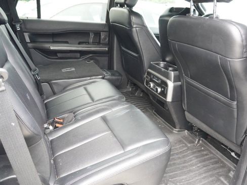 Used 2019 Ford Expedition XLT w/ Equipment Group 202A RWD image 11