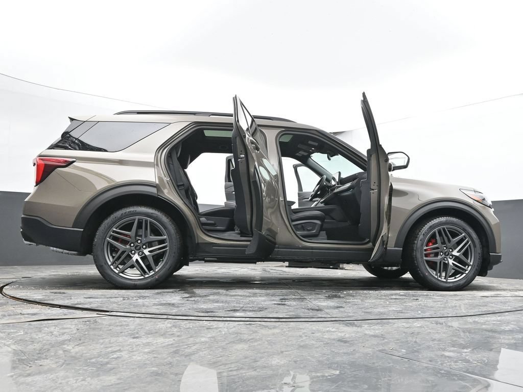 New 2026 Ford Explorer ST w/ Sun And Sound Package AWD/4WD image 95