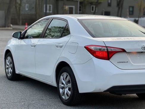 Used 2016 Toyota Corolla LE FWD image 4