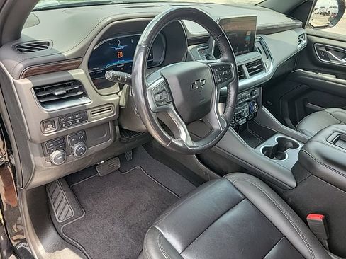 Used 2023 Chevrolet Tahoe Z71 w/ Luxury Package AWD/4WD image 10