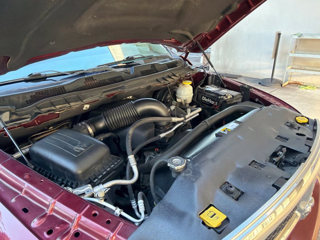 Used 2019 RAM 1500 Classic SLT AWD/4WD image 13