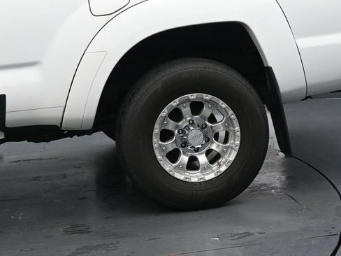 Used 2010 Toyota Tacoma 4x4 Double Cab image 13
