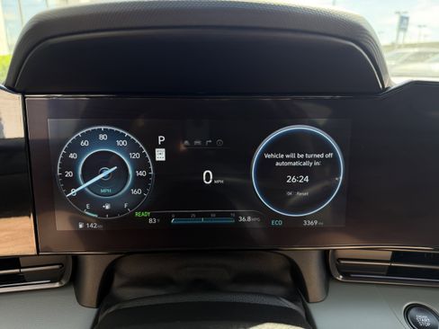 Certified 2025 Hyundai Elantra Limited FWD image 31