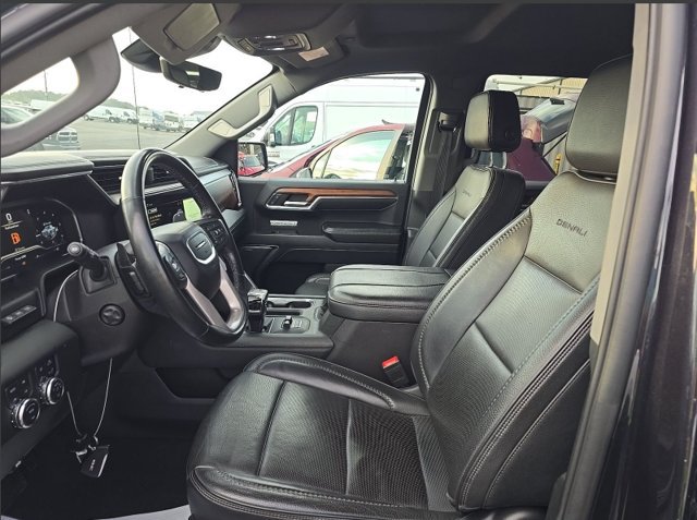 Used 2023 GMC Sierra 1500 Denali w/ Technology Package AWD/4WD image 6