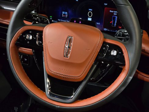 New 2025 Lincoln Aviator Reserve w/ Equipment Group 201A image 23