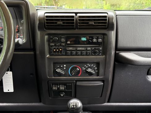 Used 2002 Jeep Wrangler Sport AWD/4WD image 27