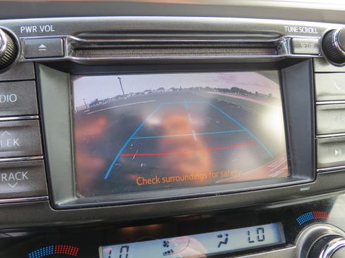 Used 2013 Toyota RAV4 XLE FWD image 20