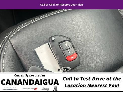 Used 2022 Jeep Wrangler Unlimited Sahara AWD/4WD image 30