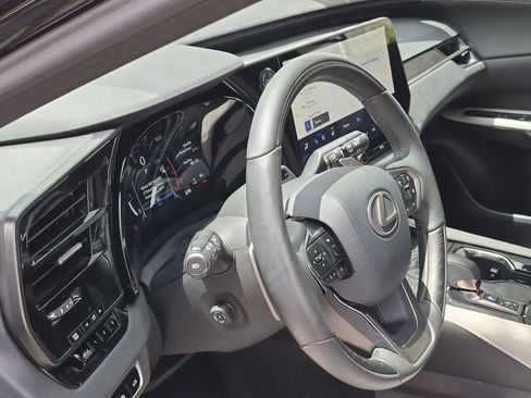 Used 2025 Lexus RX 350 Premium w/ Convenience Package FWD image 3