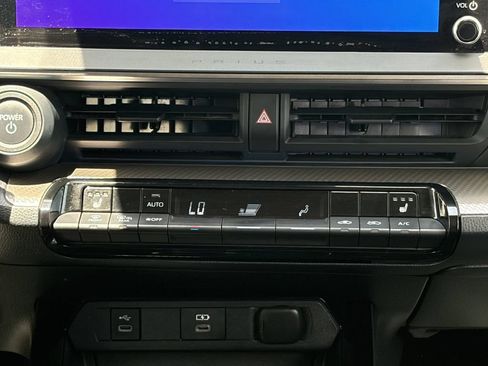 Certified 2024 Toyota Prius XLE FWD image 29