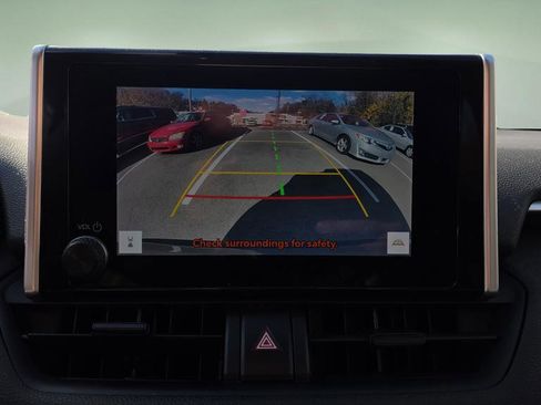 Used 2023 Toyota RAV4 XLE image 23