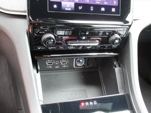 New 2025 Jeep Grand Cherokee Laredo X w/ Luxury Tech Group I image 24