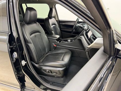 Used 2022 Jeep Grand Cherokee L Limited image 12